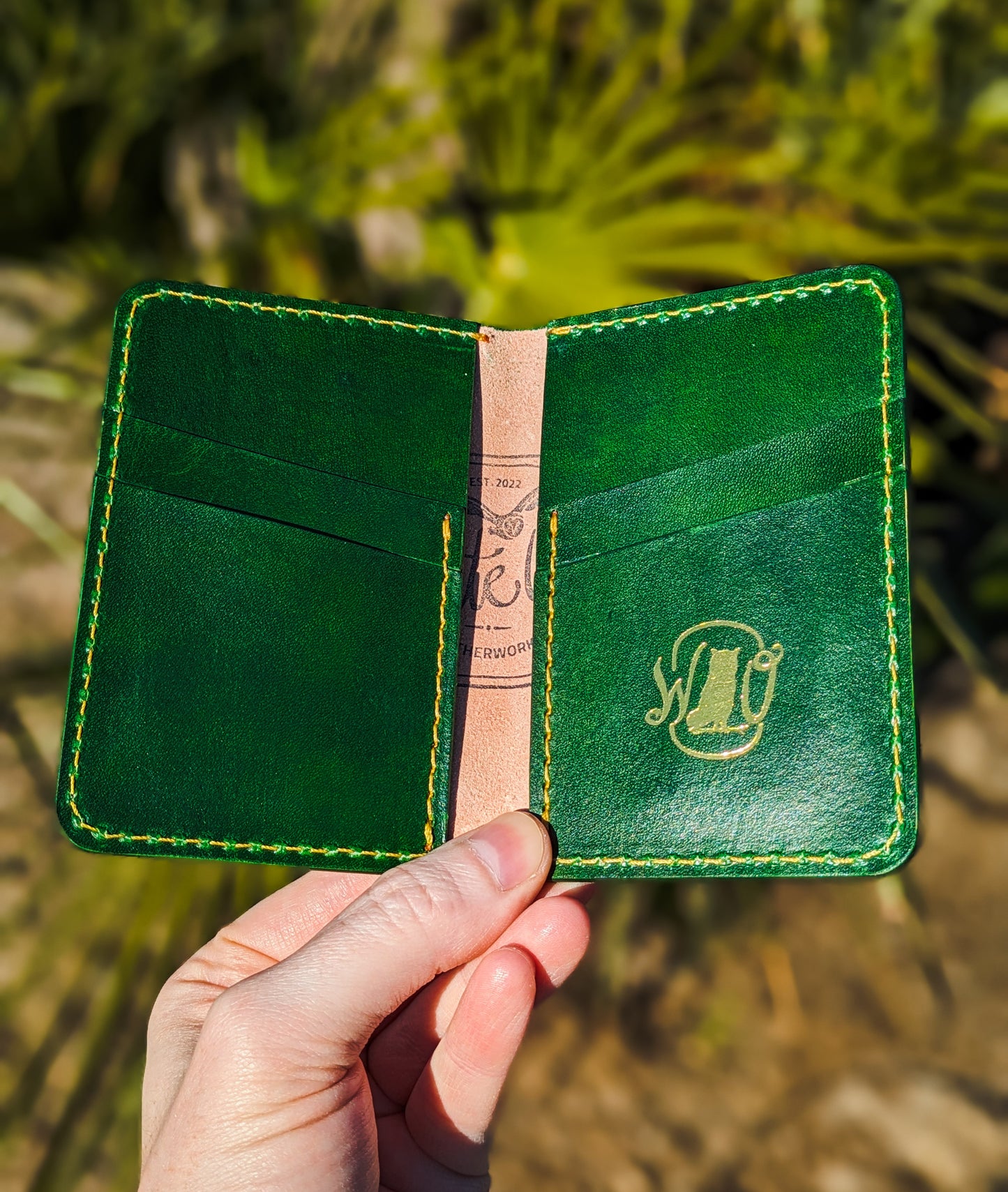 Naruto: Konoha "Screech" - Bifold Vertical Wallet