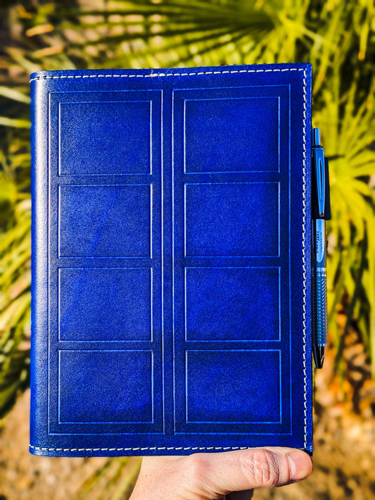 Doctor Who: TARDIS Notebook Cover