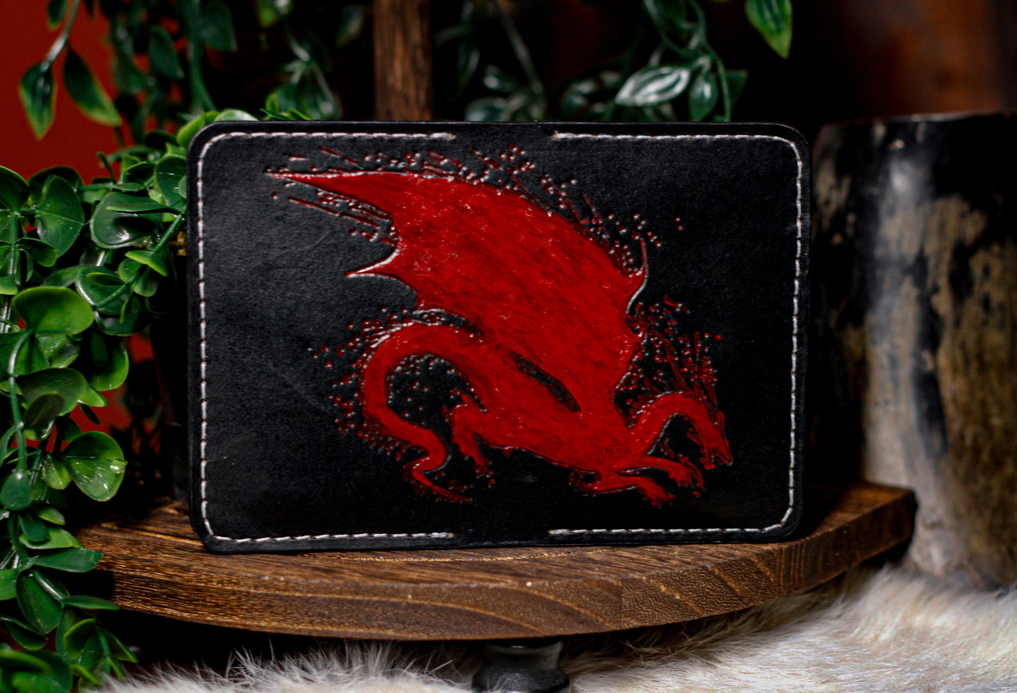 Dragon Age: Blood Dragon "Screech" - Bifold Vertical Wallet